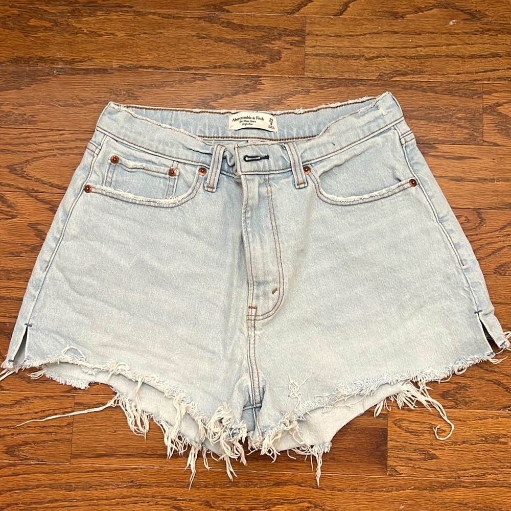 Abercrombie & Fitch - Mom Short High Rise - 29 CURVE LOVE